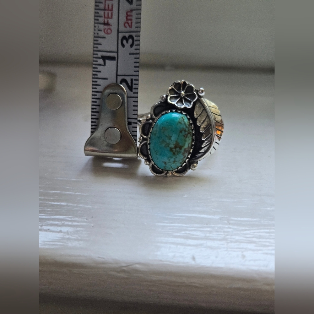 Turquoise and Sterling Silver Southwestern Ring - Picture 3 of 7